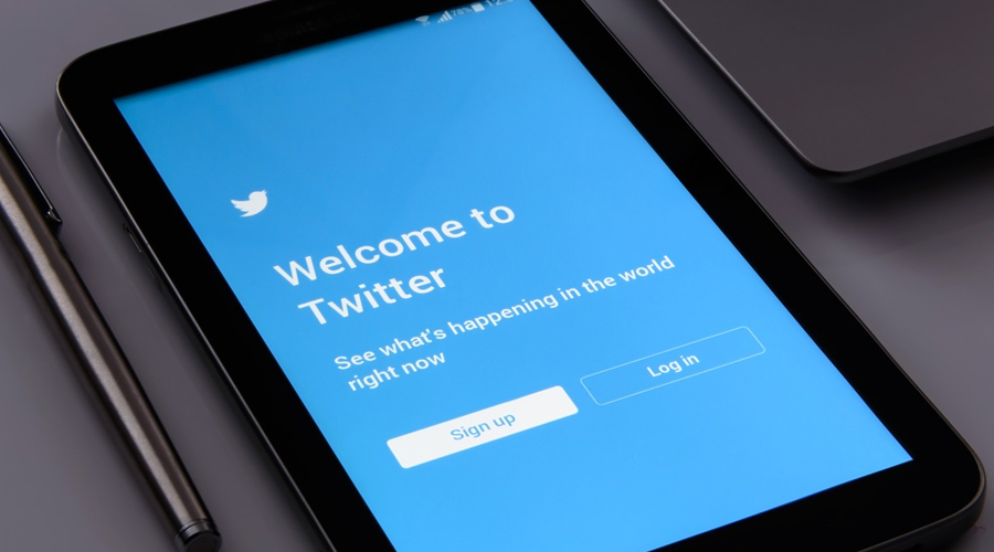 how to get more restaurant twitter followers